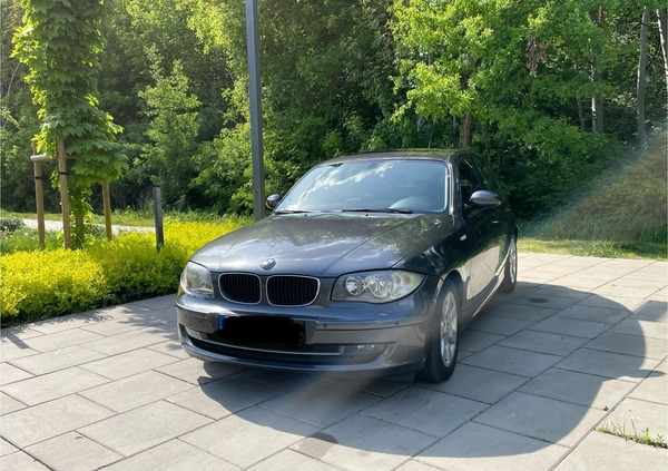 BMW Seria 1 cena 21000 przebieg: 195144, rok produkcji 2008 z Warszawa małe 121